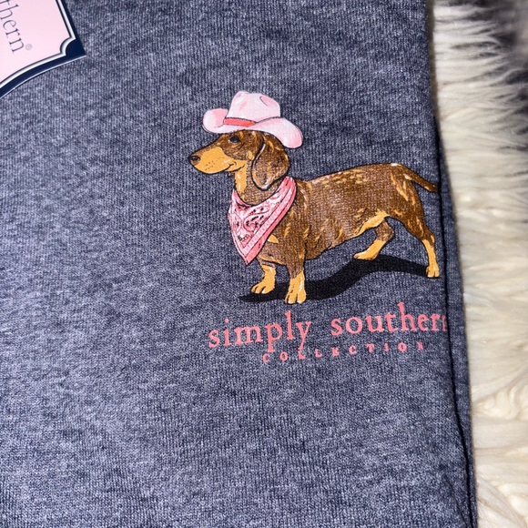 Simply Southern Dolly Parton Weenie Dog YOURS Smile Tee Women’s XL T-shirt NEW - Picture 5 of 7
